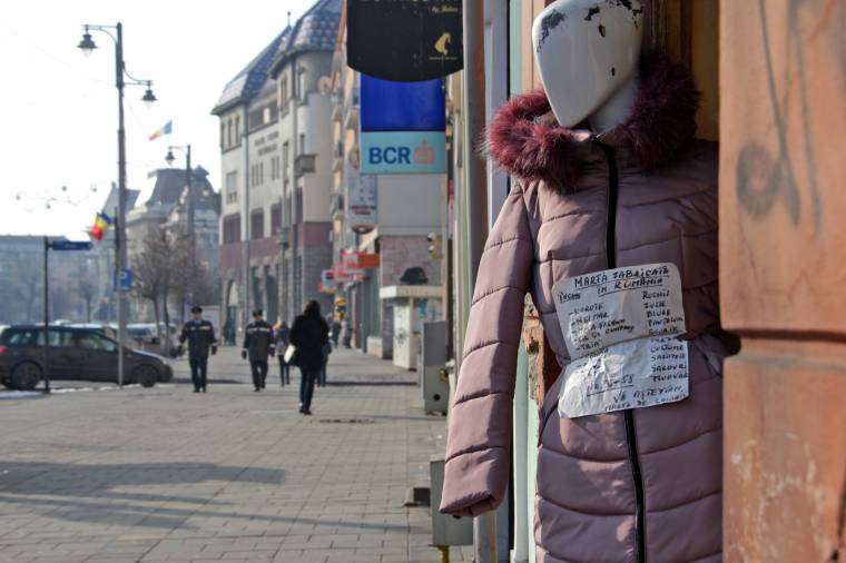 Milliós veszteségeket könyvelnek el a kisboltok is