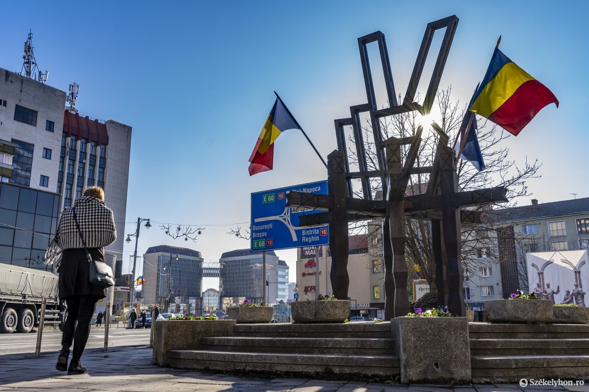 Több tisztelet járna a hősöknek. A forradalmárok azt szeretnék, ha a 2020-as évfordulóra felállíthatnának egy új, kőből készült emlékművet &bullet;  Fotó: Haáz Vince