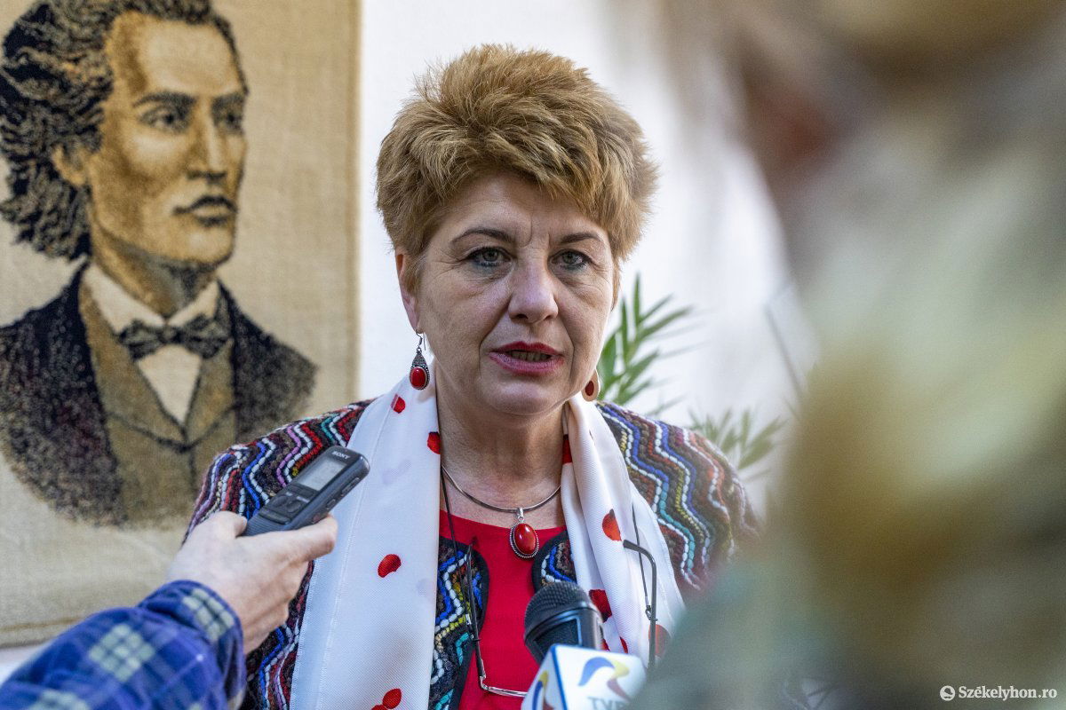 Florina Gîlniță, a Liviu Rebreanu Általános Iskola igazgatónője •  Fotó: Haáz Vince