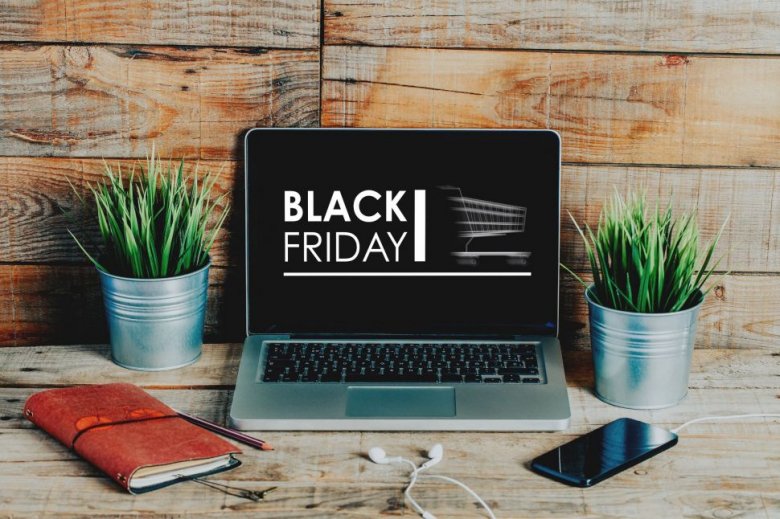 Főleg az online vásárlások esetén tarol a fekete péntek •  Fotó: Pixabay.com