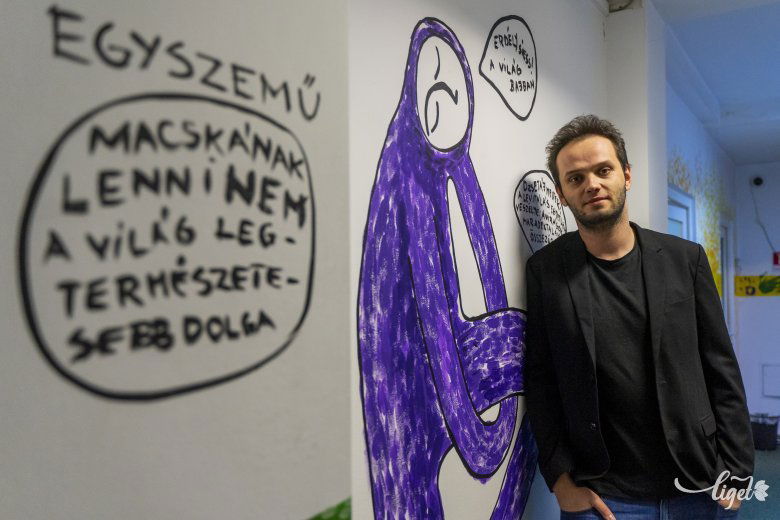 Önmagát nem is nevezné kritikusnak. Azt szokta mondani, hogy filmnépszerűsítő projektjei vannak •  Fotó: Haáz Vince