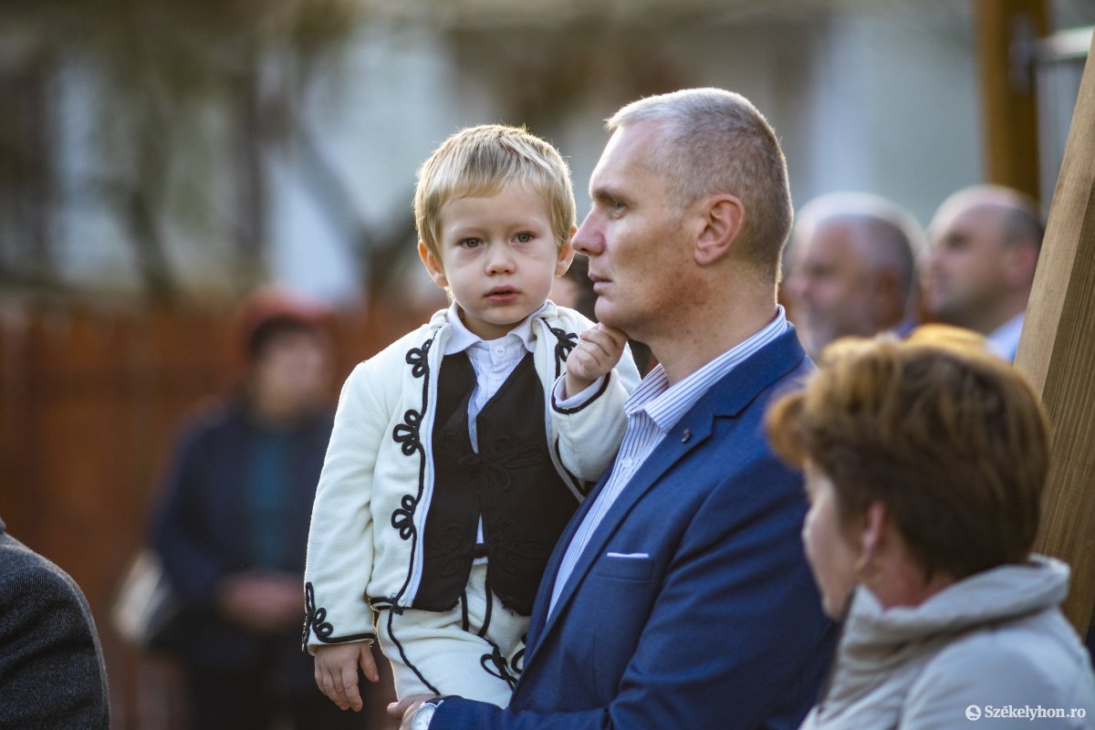 Várhatóan minden kis széknek lesz gazdája •  Fotó: Haáz Vince