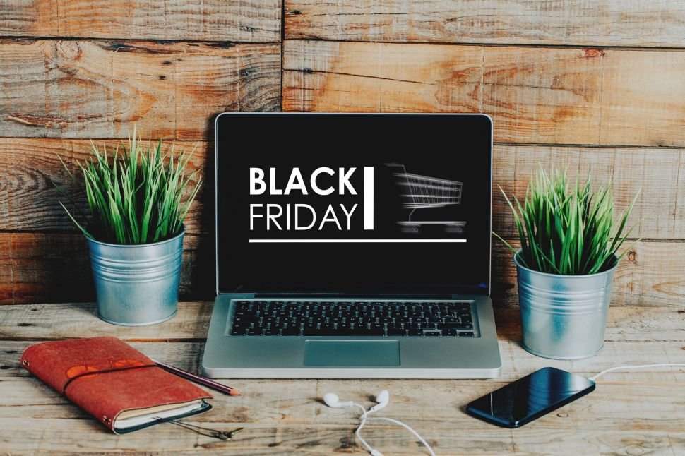 Fekete pénteken a legtöbben az online vásárlást választják •  Fotó: Pixabay.com