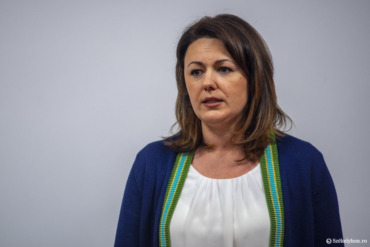 Kozma Mónika abban bízik, hogy a partiumi gazdák számára is meg tudják hirdeti a pályázatokat •  Fotó: Haáz Vince