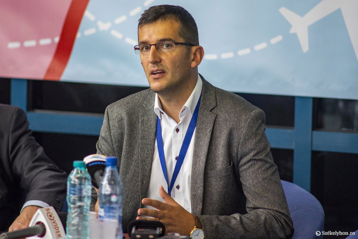 Peti András szerint idén nyáron még a charterjáratoké lesz a főszerep •  Fotó: Haáz Vince