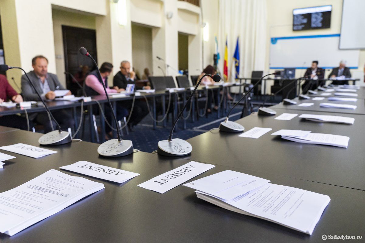 Minden elő volt készítve, de nem jöttek el a tanácsosok •  Fotó: Haáz Vince