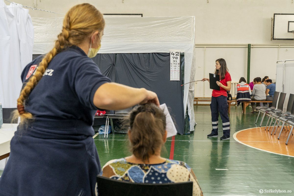 Az egészségügyi vizsgálatokon bárki részt vehet •  Fotó: Haáz Vince