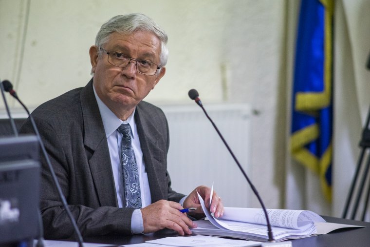 Érik Makkai leváltása