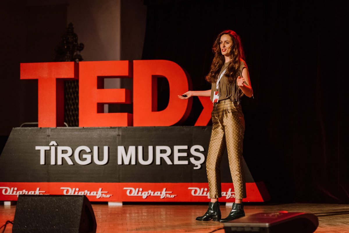 A megosztásra érdemes gondolatok kerülnek a TEDx színpadára •  Fotó: Facebook/TEDX Marosvásárhely