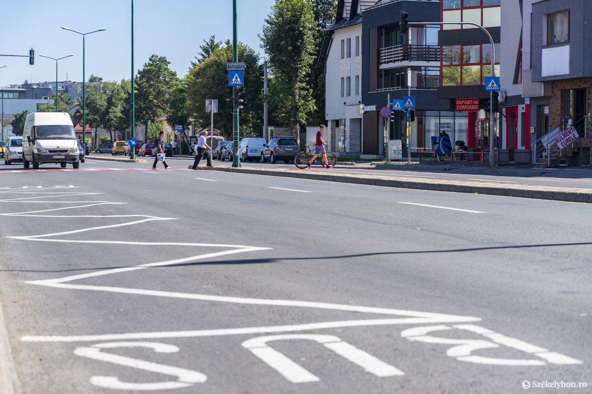 Jelenleg buszmegálló van, de két év múlva külön buszsáv is lesz •  Fotó: Haáz Vince
