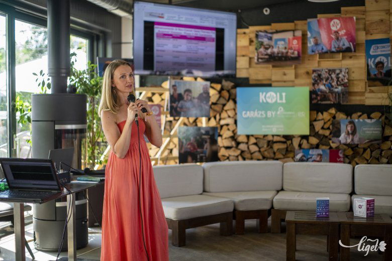 Miklóssy Ildikó biotechnológus genetikailag módosított organizmusokkal dolgozik •  Fotó: Haáz Vince