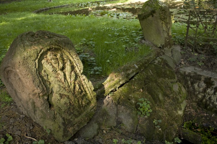 Zavaros korok áldozatai: hazatért nemesi családok
