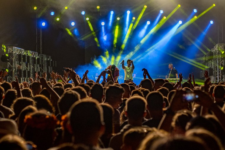 Rajongók a VIBE-on: nem csak a sztárfellépőket szedték szét