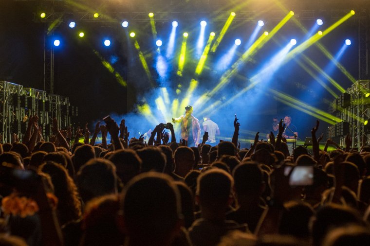 Drogellenes üzenetekre kötelezi a Maros megyei fesztiválokat a prefektus