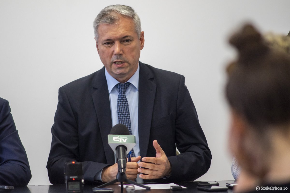 Péter Ferenc, az RMDSZ Maros megyei elnöke kezdeményezte a marosvásárhelyi választmányának átvilágítását •  Fotó: Haáz Vince