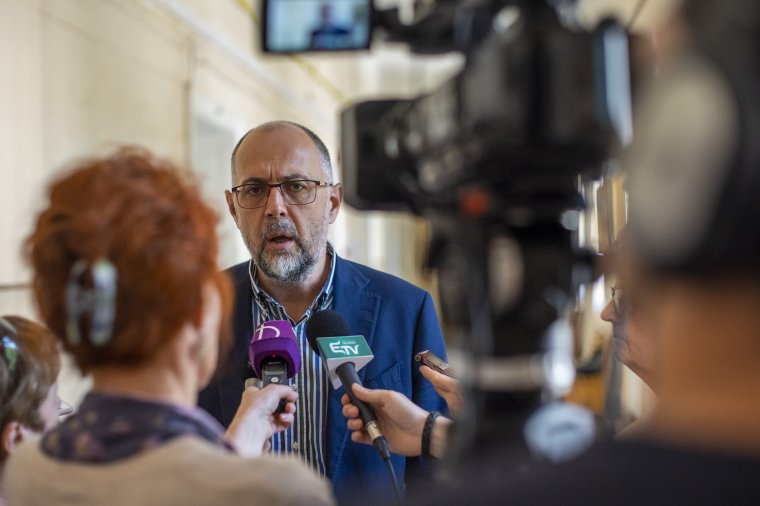 Kelemen Hunor: ha tovább késik a bizalmatlansági indítvány benyújtása, nagy meglepetésben lehet részük a kezdeményezőknek
