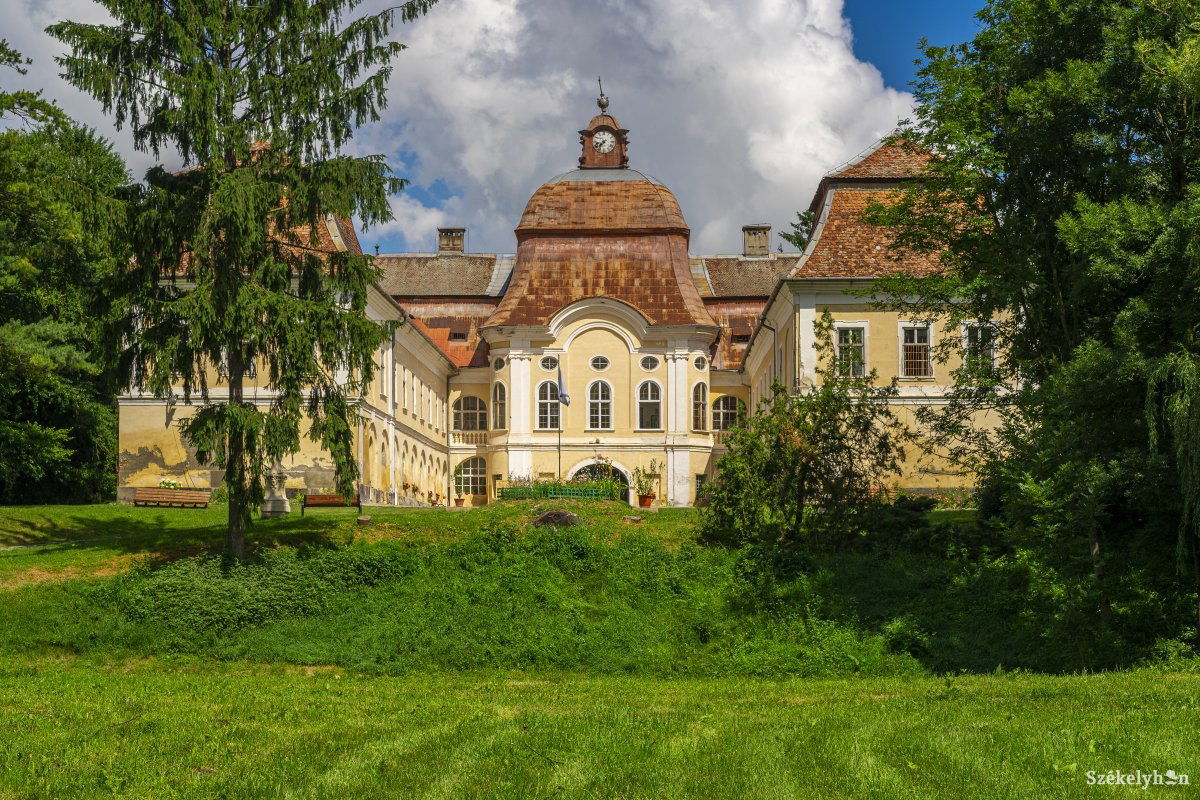 Kulturális célpont. A gernyeszegi Teleki-kastély is felkerült a vonatkozó útvonalra •  Fotó: Haáz Vince