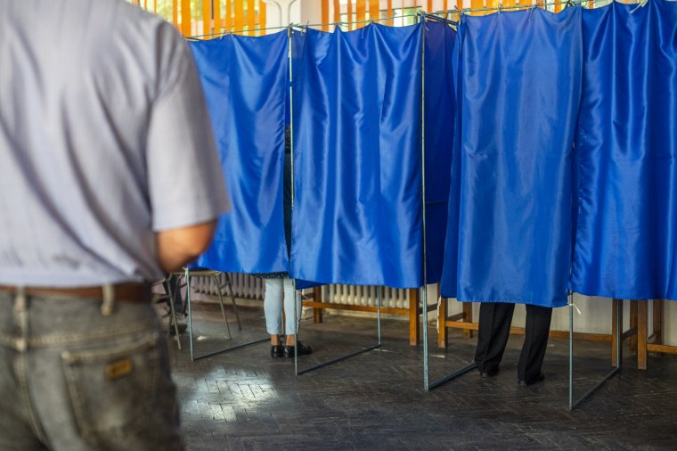 Az USR könnyítene a külföldön élő román állampolgárok szavazásán