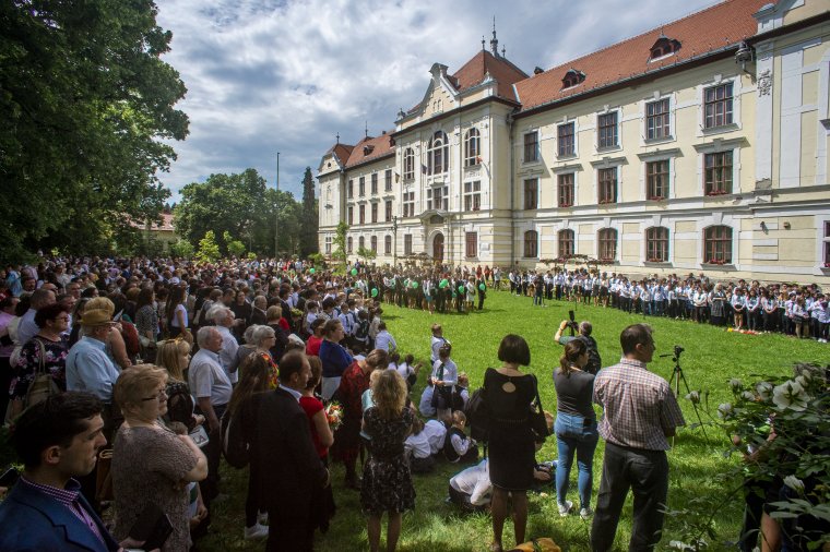 Érvénytelenítette a marosvásárhelyi bíróság a katolikus gimnáziumot újralétesítő miniszteri rendeletet