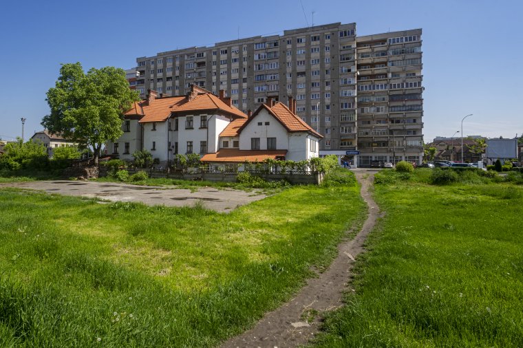 Közvitát tartanak a parkba építendő tömbházról