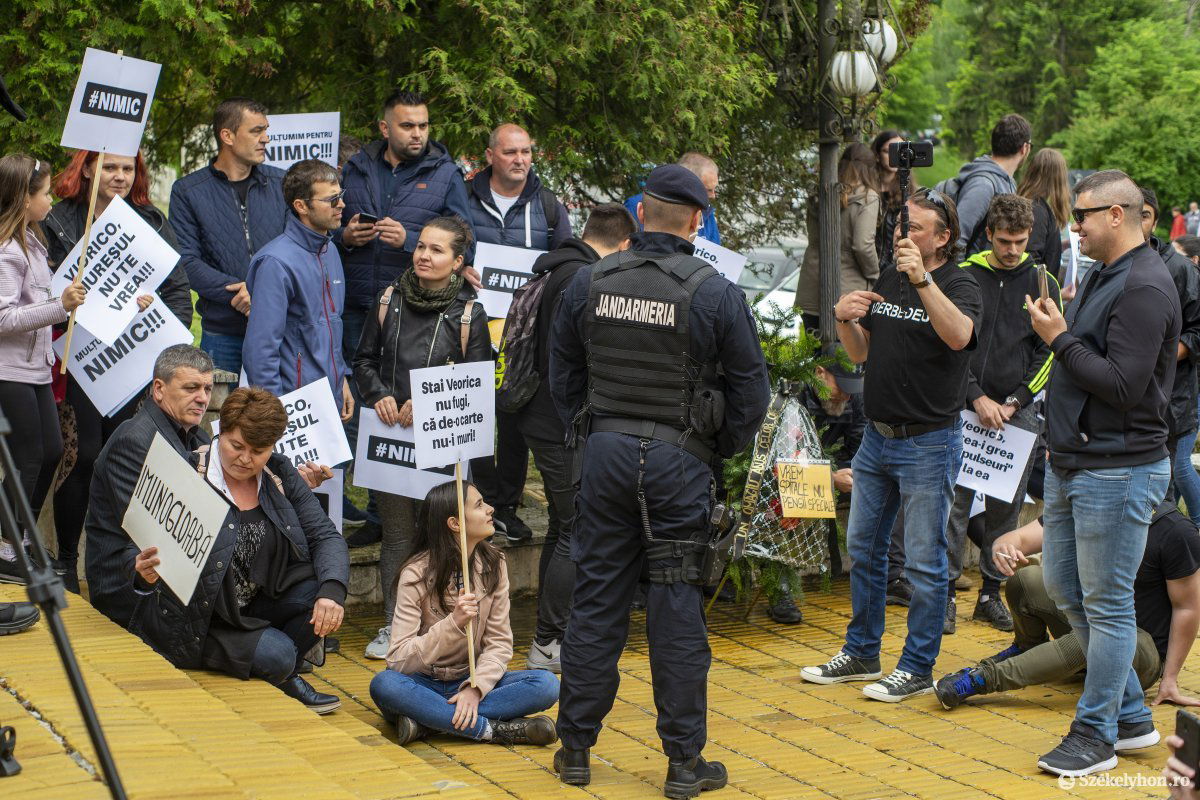 A miniszterelnök ellen tüntettek Marosvásárhelyen. Archív •  Fotó: Haáz Vince