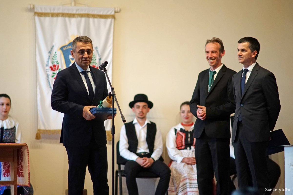 Potápi Árpád kiemelte: az egész magyar nemzetet illeti a díj •  Fotó: Haáz Vince