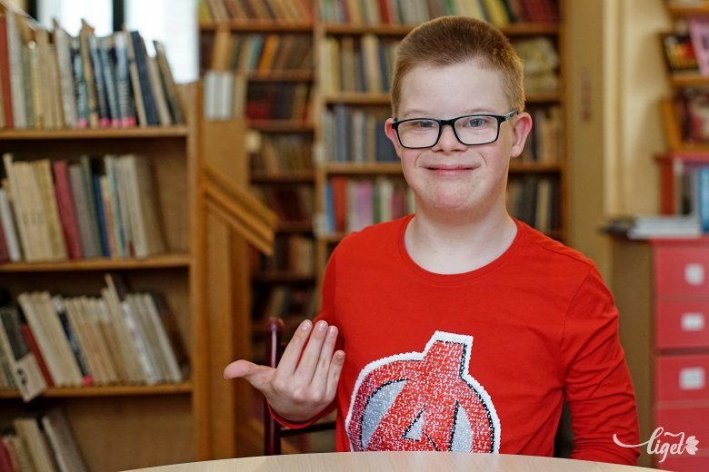 Balogh Dániel lassan 14 éves, boldog gyerek •  Fotó: Haáz Vince