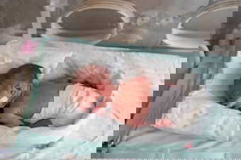 Koraszülöttek világnapja: apró hősök és szüleik találkozója Sepsiszentgyörgyön