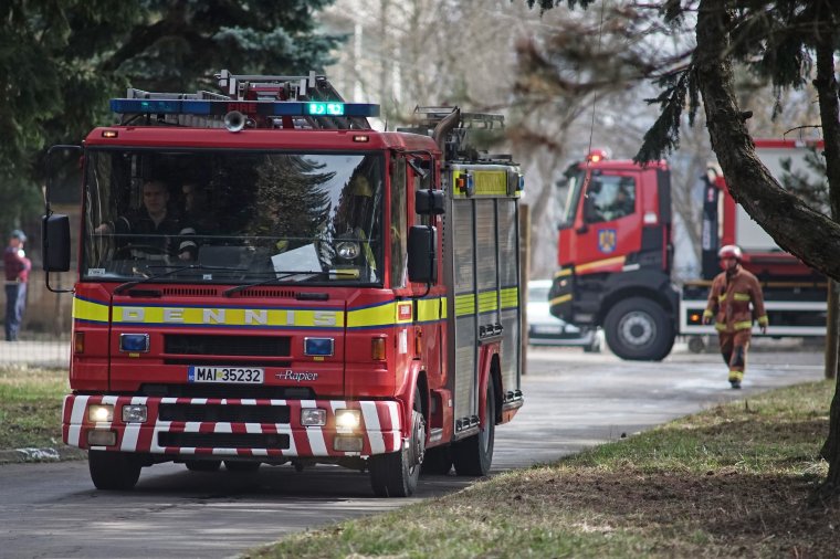Rövidzárlat miatt kigyulladt egy személyvonat mozdonya Kolozs megyében