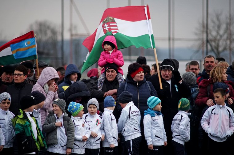 Felavatták a Nyárád Arénát