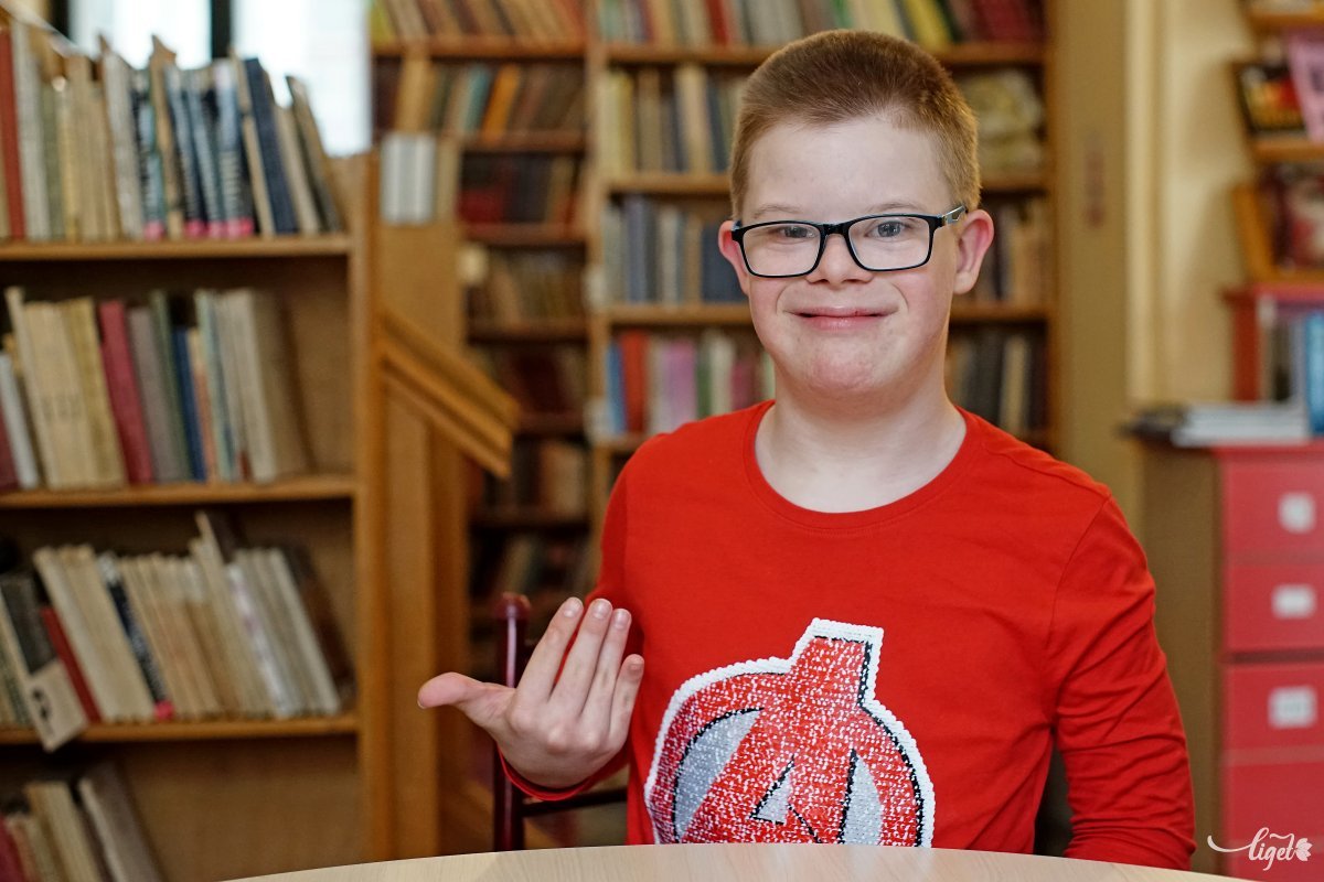 Balogh Dániel lassan 14 éves, boldog gyerek •  Fotó: Haáz Vince