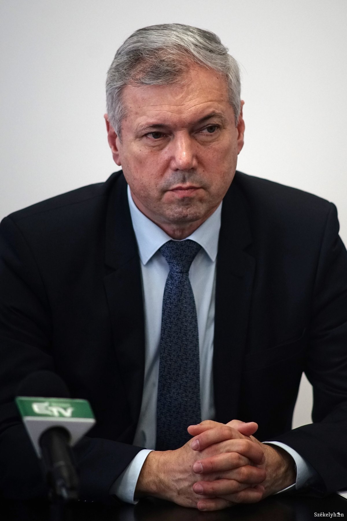 Péter Ferenc aggodalommal követi mindazt, ami az RMDSZ marosvásárhelyi szervezete körül történik •  Fotó: Haáz Vince