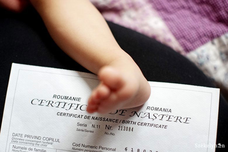 Nagy hibát követünk el, ha lamináljuk az anyakönyvi papírjainkat
