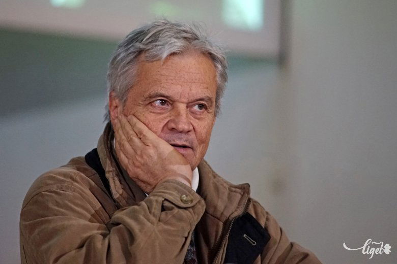 Az idegsebész nem szégyell vallani hibáiról és tragédiáiról sem •  Fotó: Haáz Vince