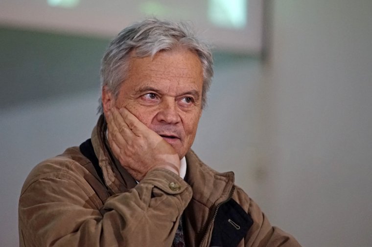 Ketten vagyunk hármasban. Hűtlenségről és házasságról vallott a neves idegsebész