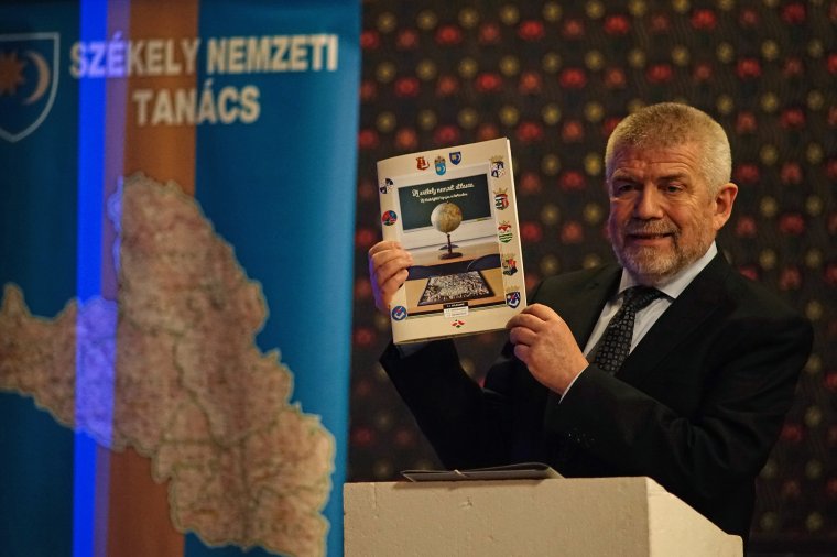 Székely/székelyföldi személyi kártyát vezetne be az SZNT