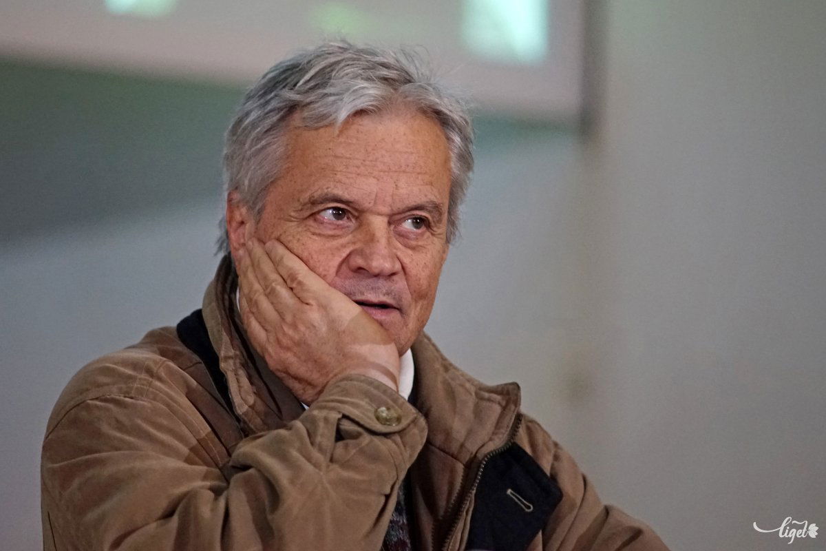 Az idegsebész nem szégyell vallani hibáiról és tragédiáiról sem •  Fotó: Haáz Vince