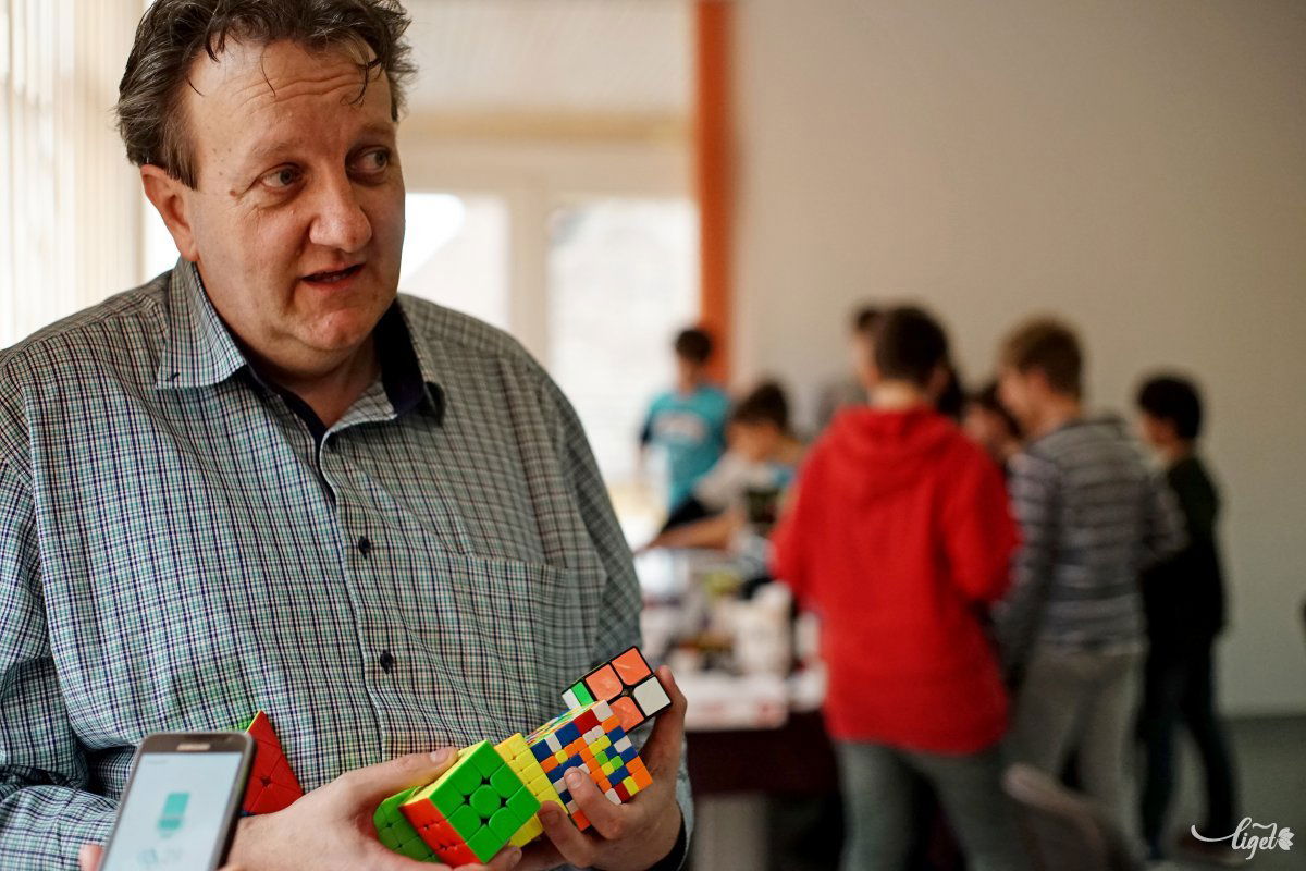 Bereczki János szülőként és szervezőként volt jelen a marosvásárhelyi bajnokságon. •  Fotó: Haáz Vince