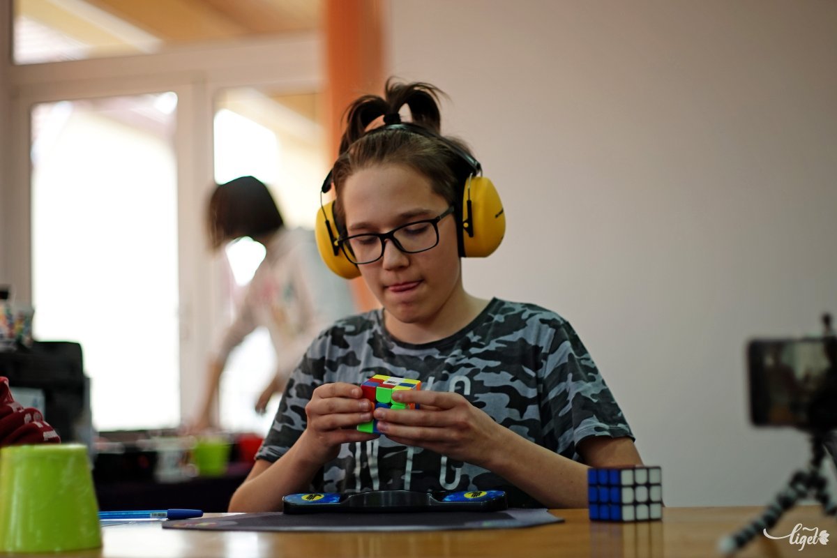 A Rubik-kocka igazi szenvedély •  Fotó: Haáz Vince