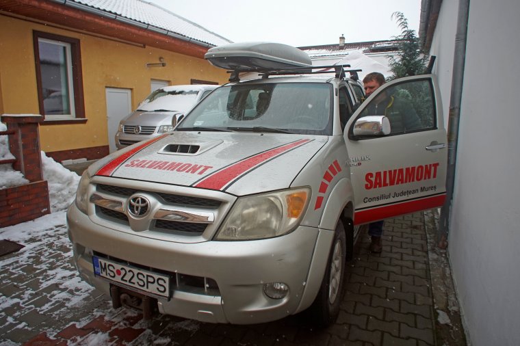 Nyáron több, télen nehezebb a hegyimentők dolga