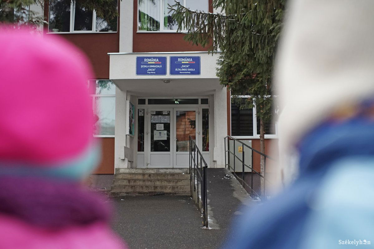 Sok gyerek várja az iskolakezdést, a pedagógusok egy része pedig beoltásra is vár, hiszen sokuknak elhalasztották •  Fotó: Haáz Vince