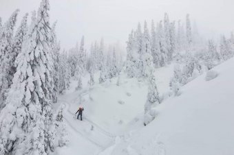 Lavina okozta egy hegyimentő halálát a Fogarasi-havasokban