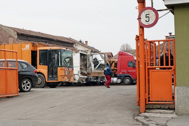 Aggódnak a megbízás nélkül maradt köztisztasági vállalat alkalmazottai a megélhetésük miatt