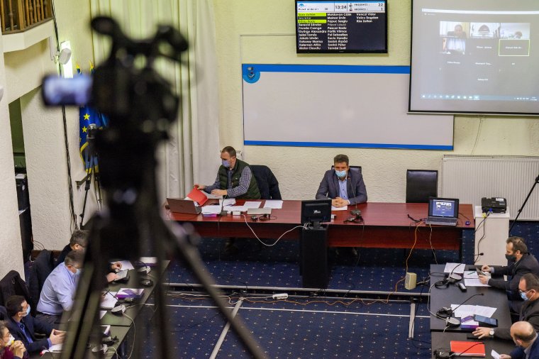 Hullanak ki a csontvázak a Florea-adminisztráció „szekrényeiből” Marosvásárhelyen