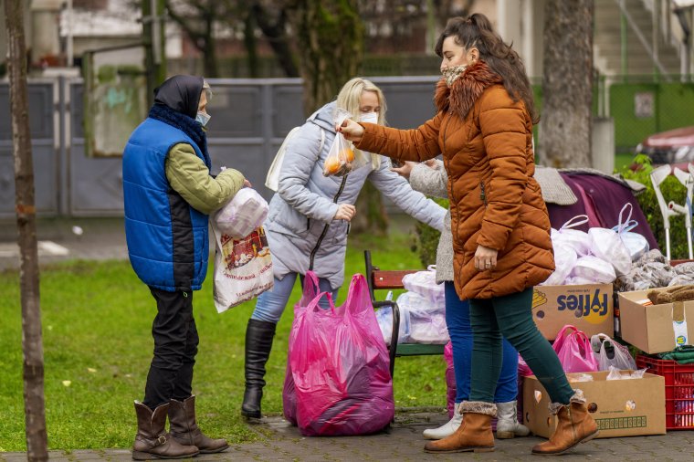 Harminc hajléktalan harminc támogatót keres
