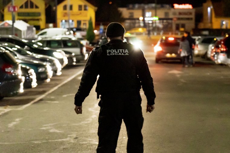 Hunyad: közel 45 ezer lejébe került a násznépnek az illegális lakodalom