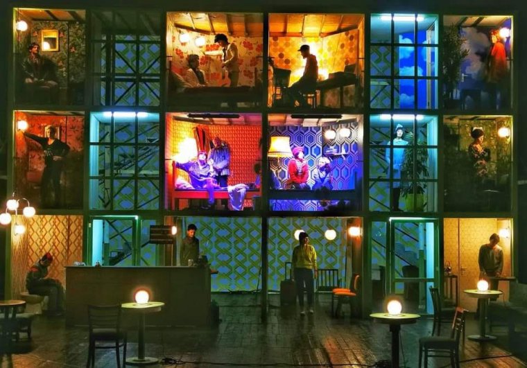 Kétrészes online bemutató előtt a Tompa Miklós Társulat