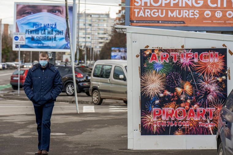 Január végére közösségi terjedésben lehet az omikron – forgatókönyvek az ötödik hullámra