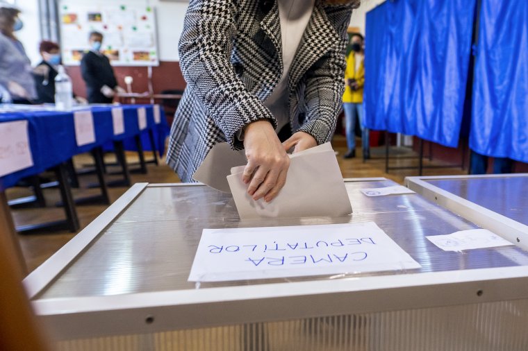 Továbbra is erőltetné a jövő évi választások összevonását a PNL