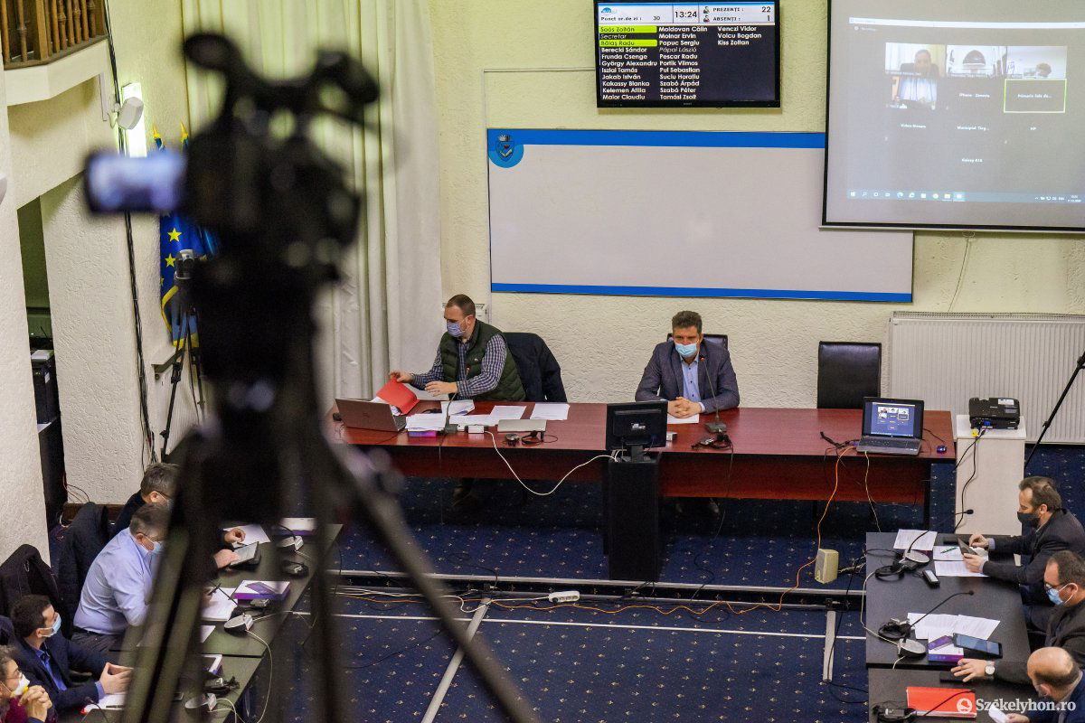 Több vitás kérdésben is döntés született a csütörtökre összehívott marosvásárhelyi tanácsülésen &bullet;  Fotó: Haáz Vince